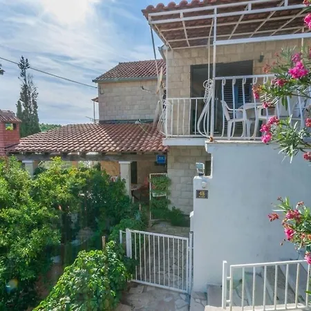 Apartment Mari-30m From The Sea