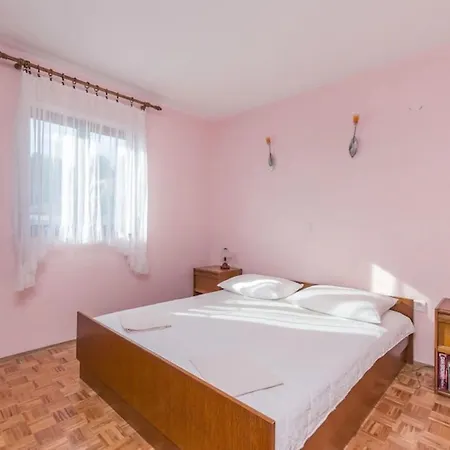Mari-30m From The Sea Apartment Milna (Brac)
